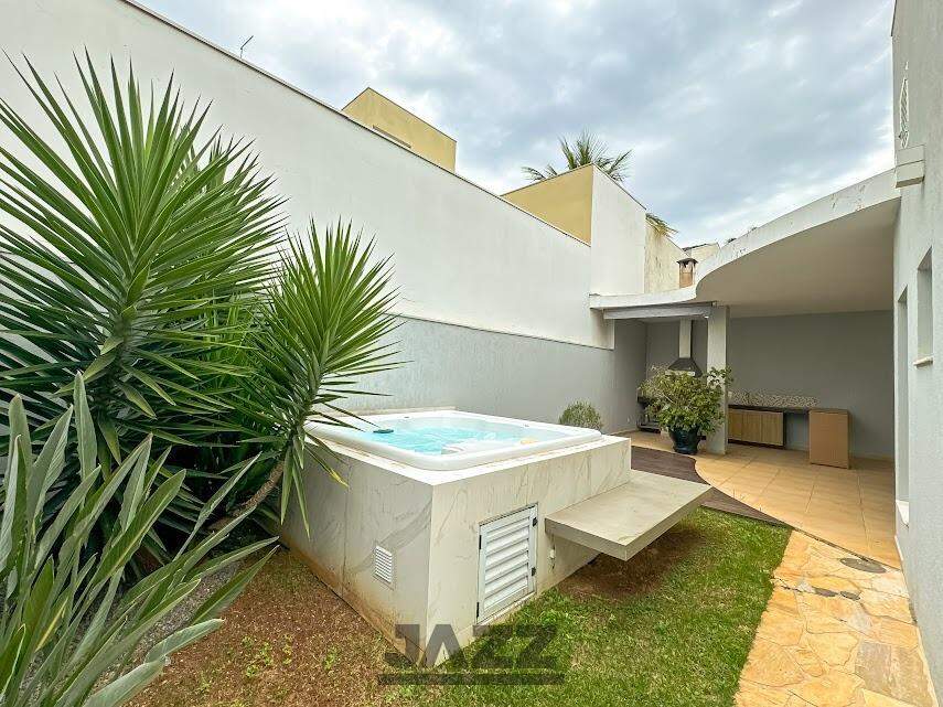 Casa de Condomínio à venda com 3 quartos, 208m² - Foto 5