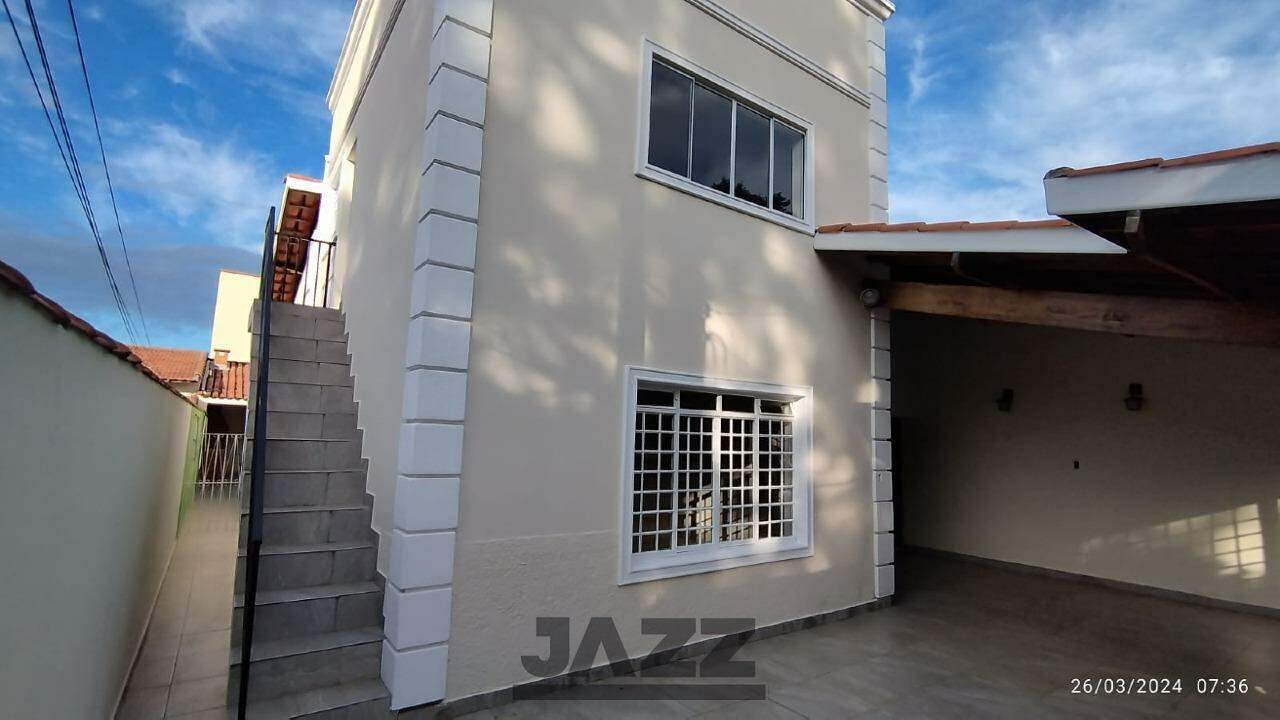 Casa à venda com 3 quartos, 212m² - Foto 4