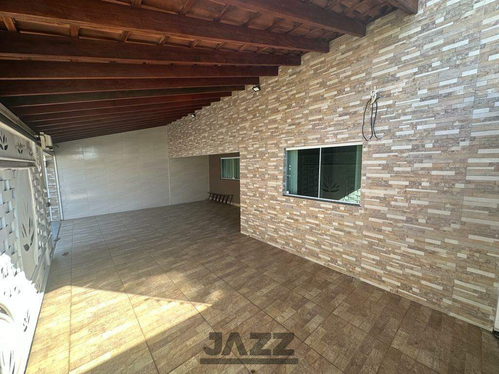 Casa à venda com 3 quartos, 210m² - Foto 3