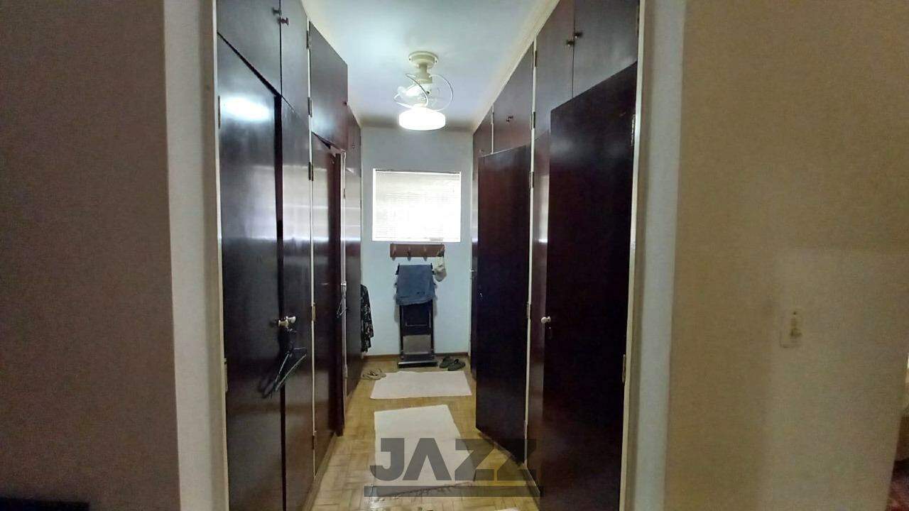 Casa à venda com 3 quartos, 252m² - Foto 11