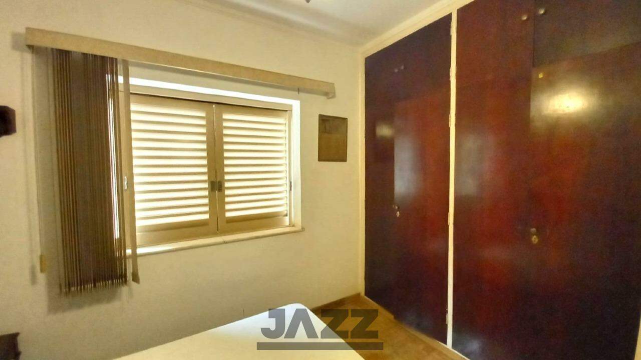 Casa à venda com 3 quartos, 252m² - Foto 13