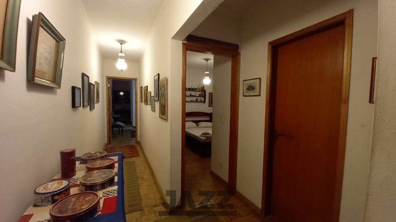 Casa à venda com 3 quartos, 252m² - Foto 8