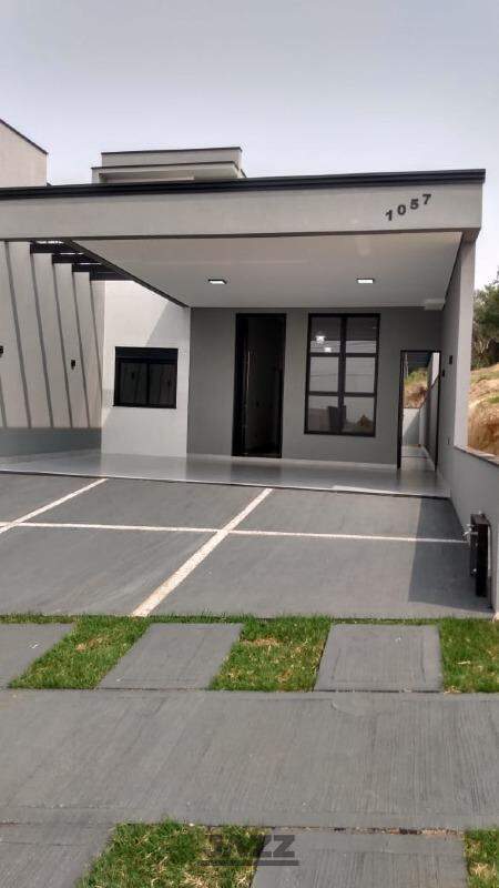 Casa à venda com 3 quartos, 152m² - Foto 1