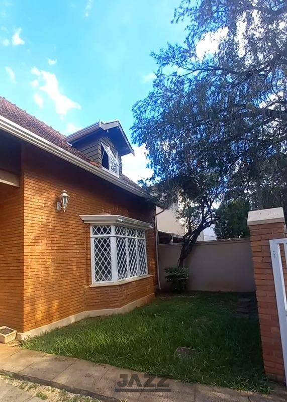 Casa à venda com 3 quartos, 288m² - Foto 2