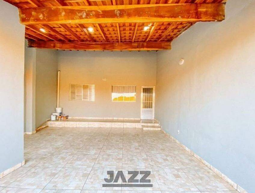 Casa à venda com 2 quartos, 79m² - Foto 2