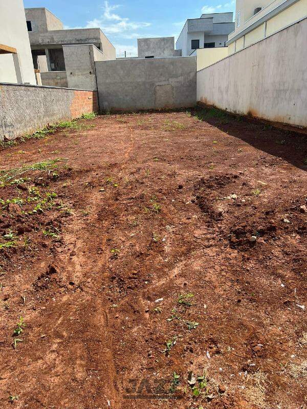 Terreno à venda, 200m² - Foto 1