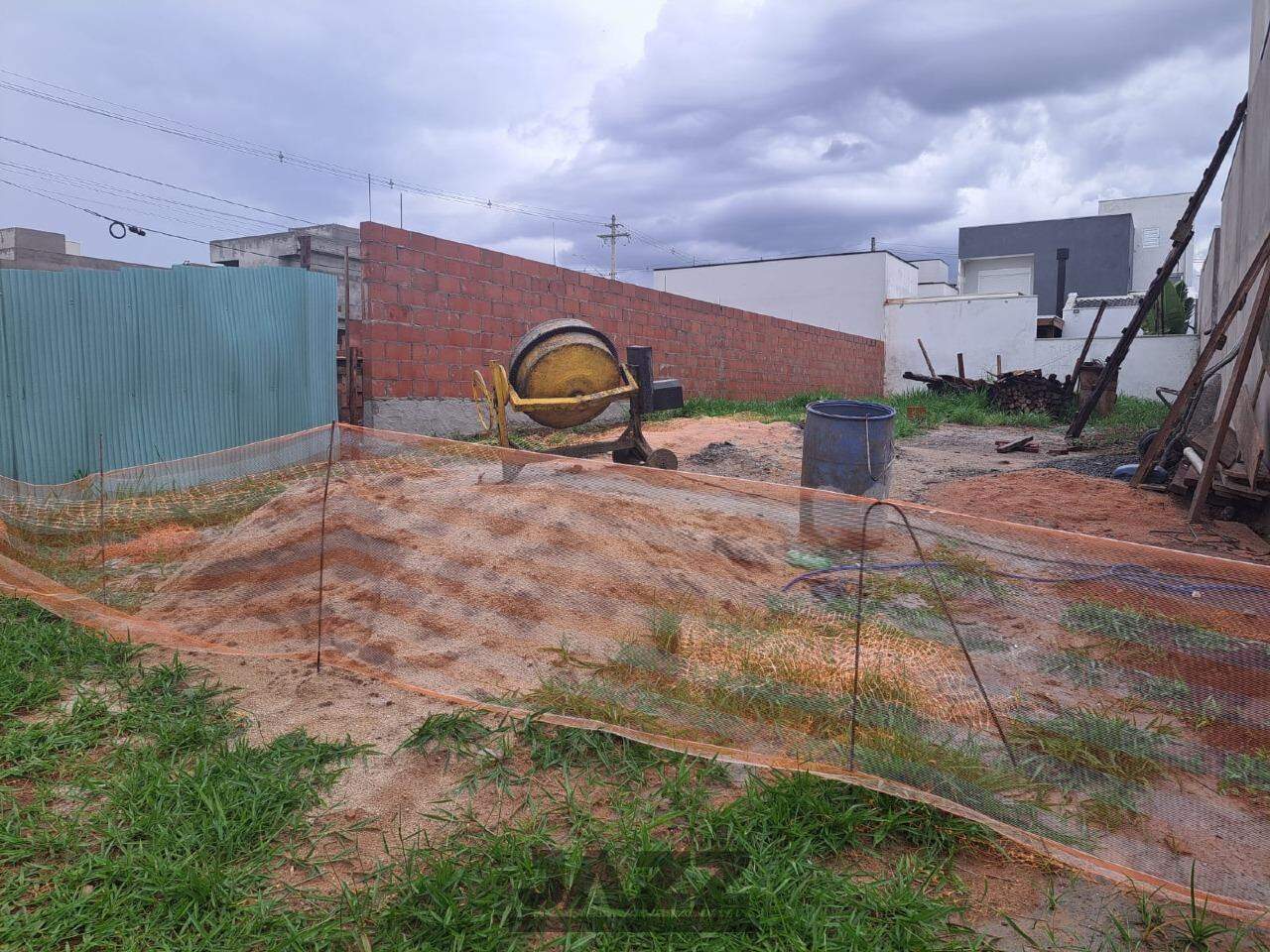 Terreno à venda, 200m² - Foto 2