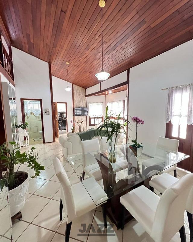 Casa, 3 quartos, 214 m² - Foto 2