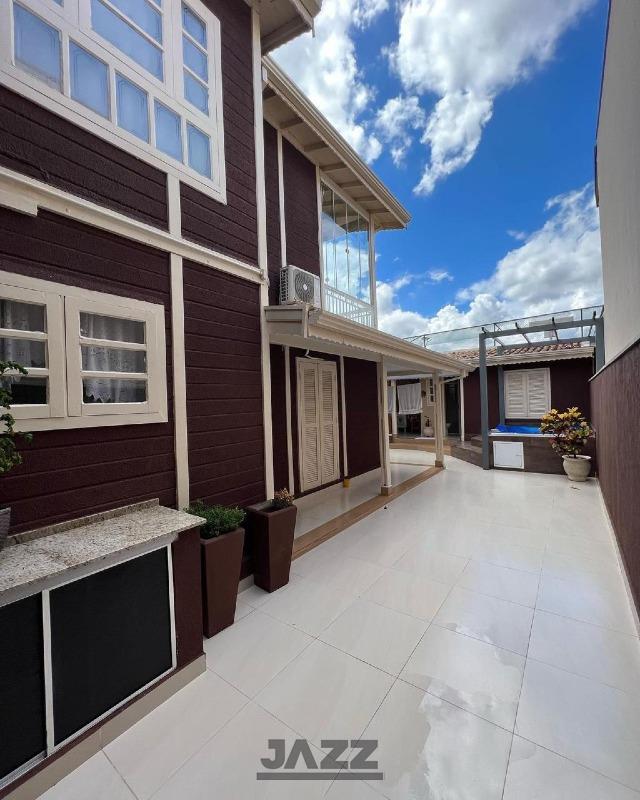 Casa, 3 quartos, 214 m² - Foto 4