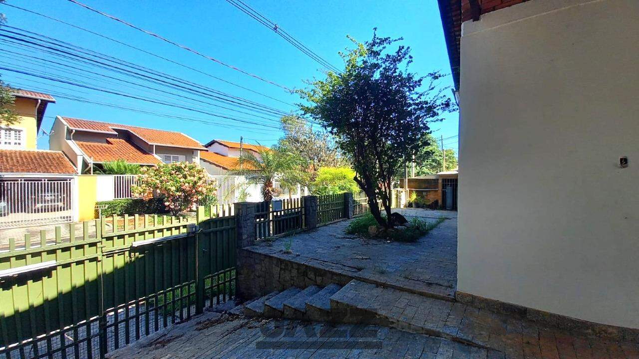 Casa à venda com 3 quartos, 245m² - Foto 26