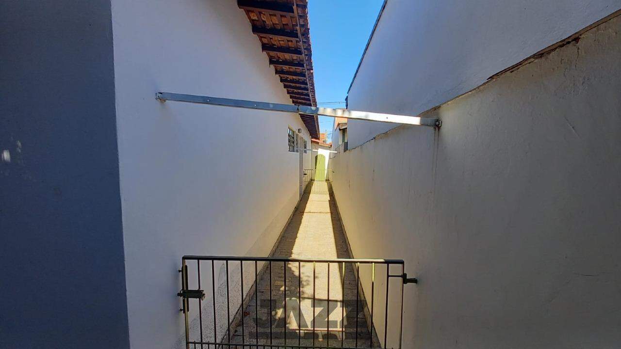 Casa à venda com 3 quartos, 245m² - Foto 29