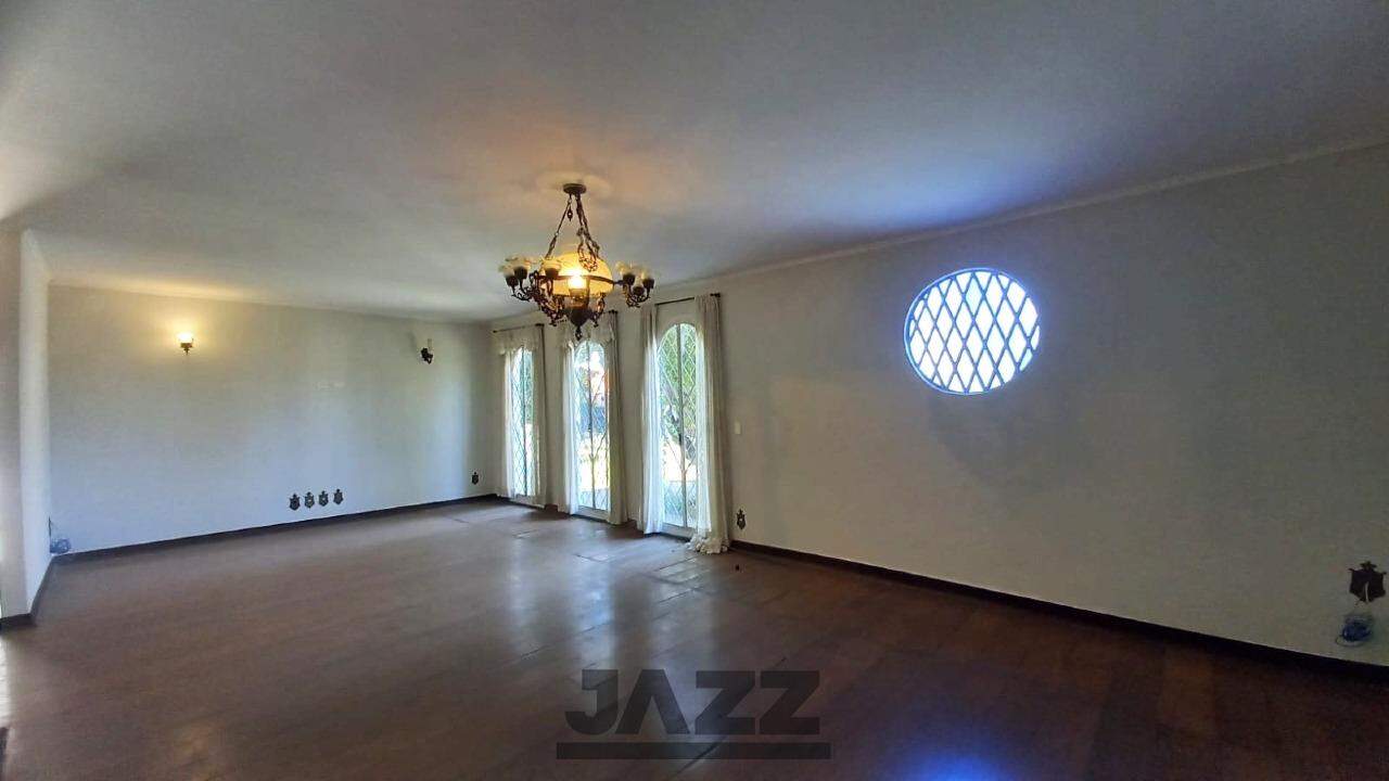 Casa à venda com 3 quartos, 245m² - Foto 4