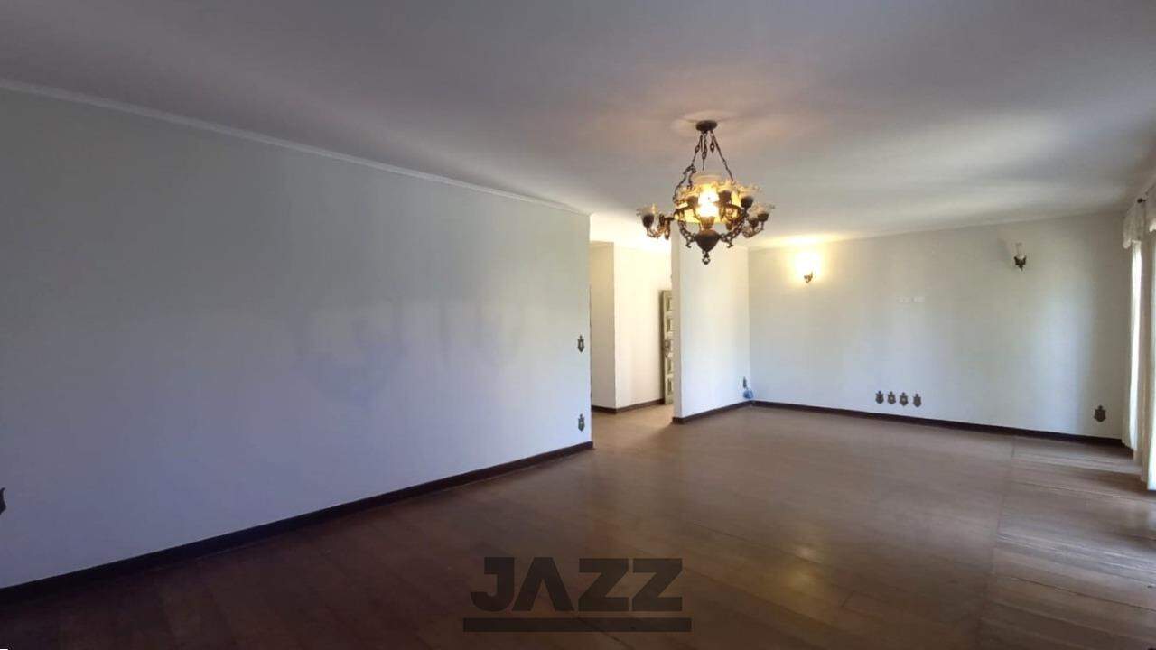 Casa à venda com 3 quartos, 245m² - Foto 5