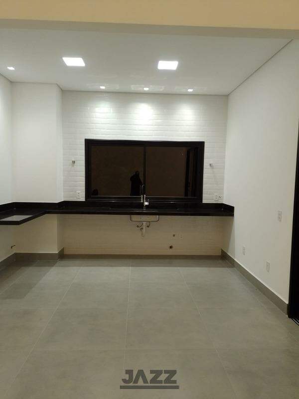 Casa de Condomínio à venda com 3 quartos, 220m² - Foto 3
