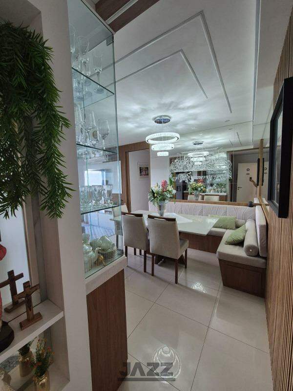 Apartamento à venda com 2 quartos, 86m² - Foto 2