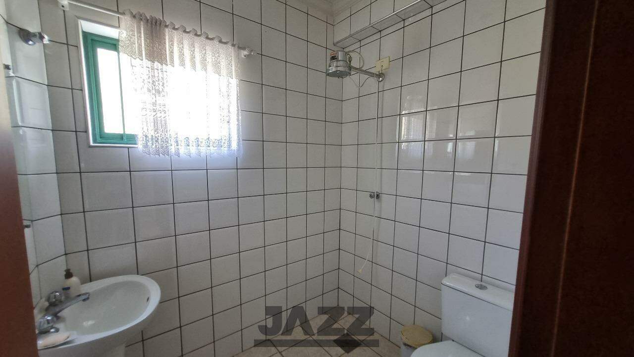 Casa para alugar com 4 quartos, 358m² - Foto 55