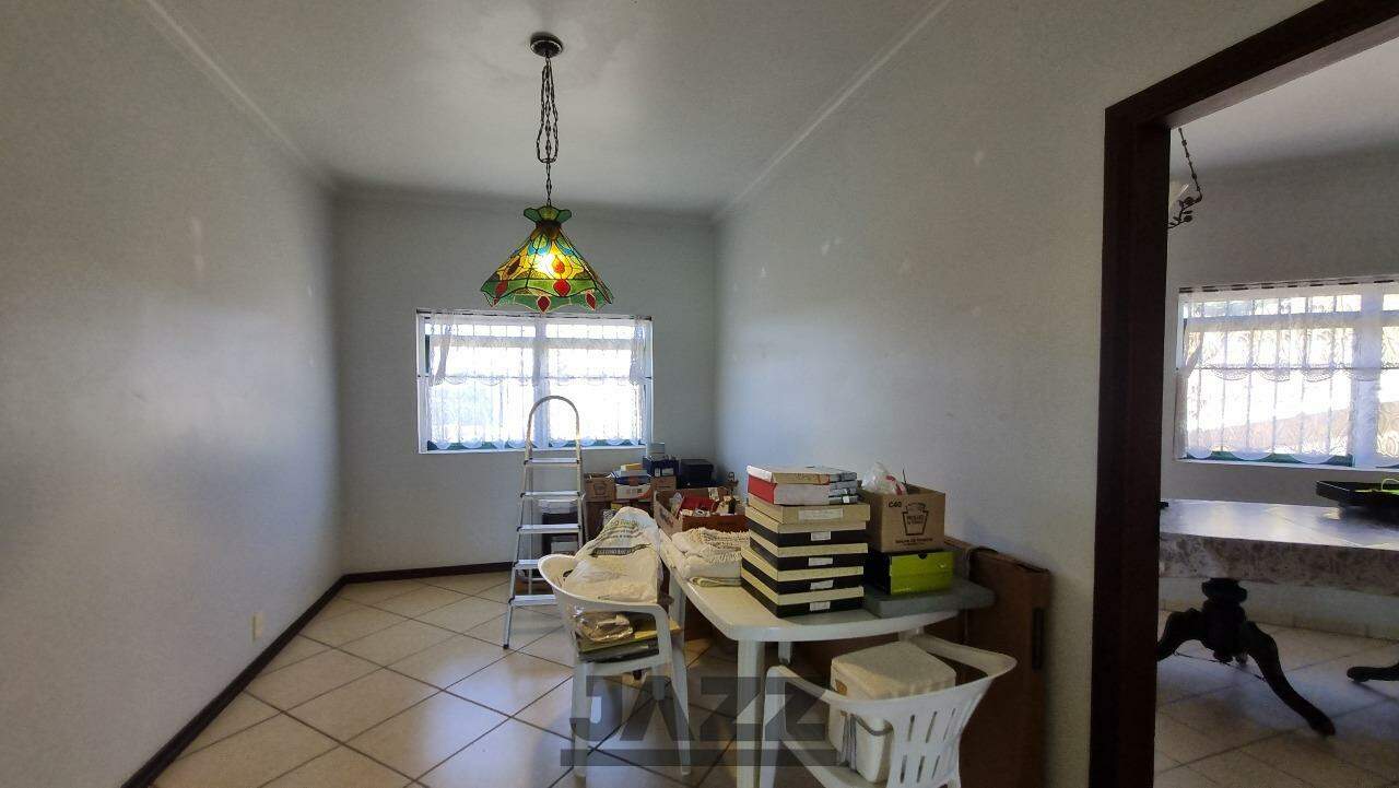 Casa para alugar com 4 quartos, 358m² - Foto 24