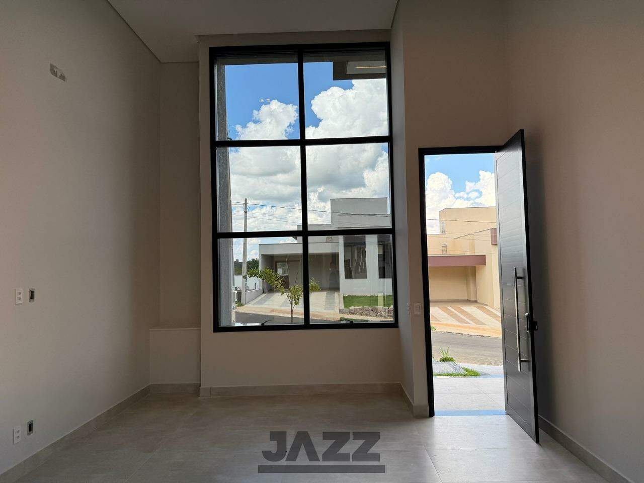 Casa de Condomínio à venda com 3 quartos, 202m² - Foto 2