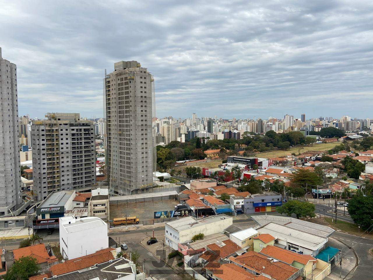 Apartamento à venda com 3 quartos, 95m² - Foto 10