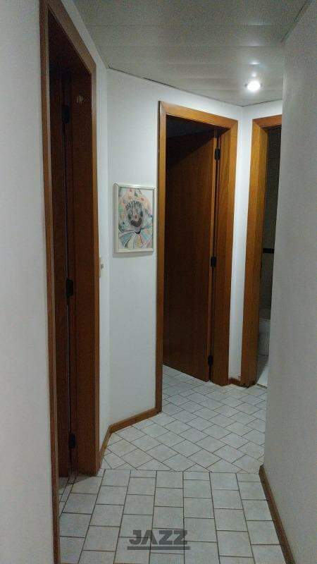 Apartamento à venda com 3 quartos, 98m² - Foto 8