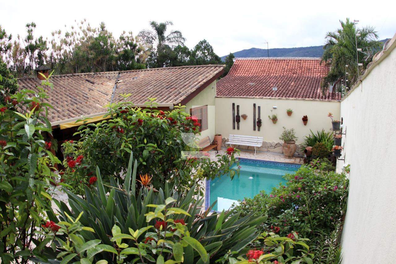 Casa para alugar com 3 quartos, 402m² - Foto 26