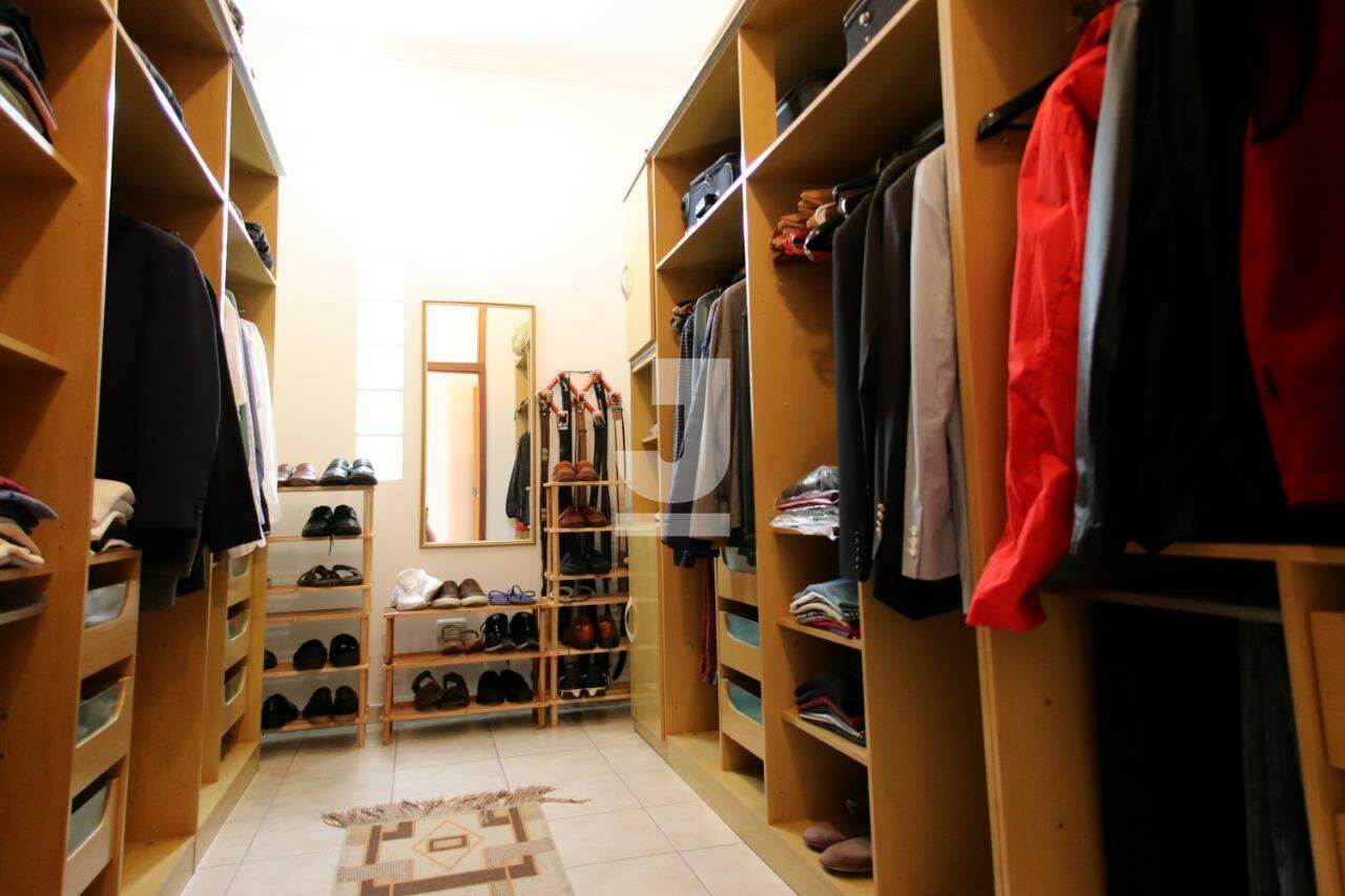 Casa para alugar com 3 quartos, 402m² - Foto 14