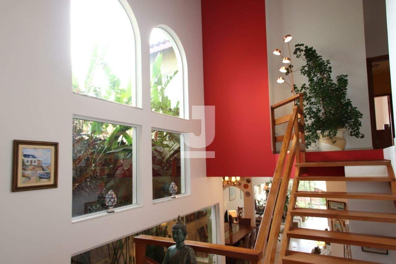 Casa para alugar com 3 quartos, 402m² - Foto 4
