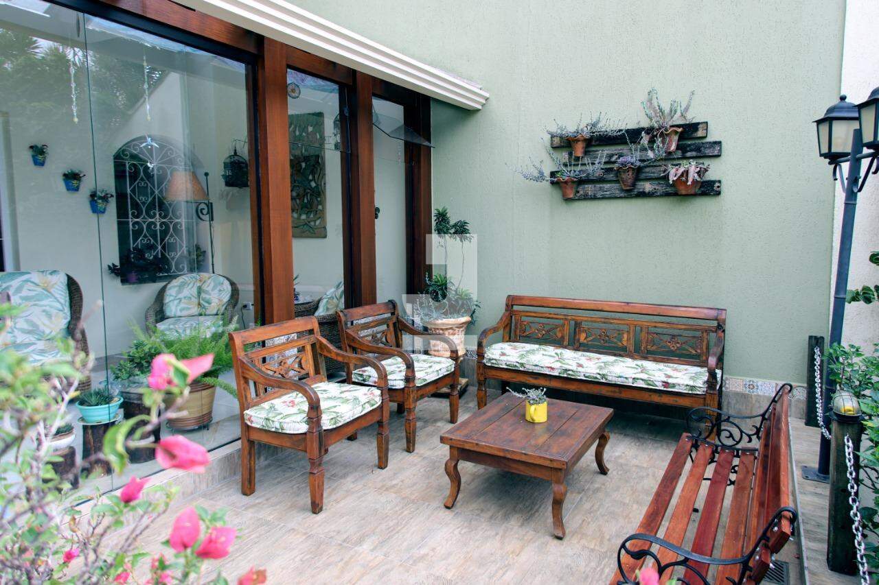 Casa para alugar com 3 quartos, 402m² - Foto 8