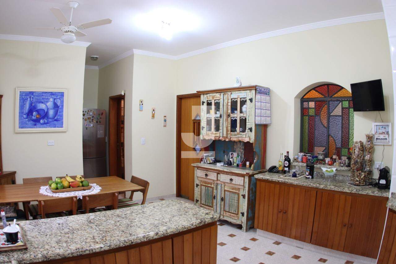 Casa para alugar com 3 quartos, 402m² - Foto 9