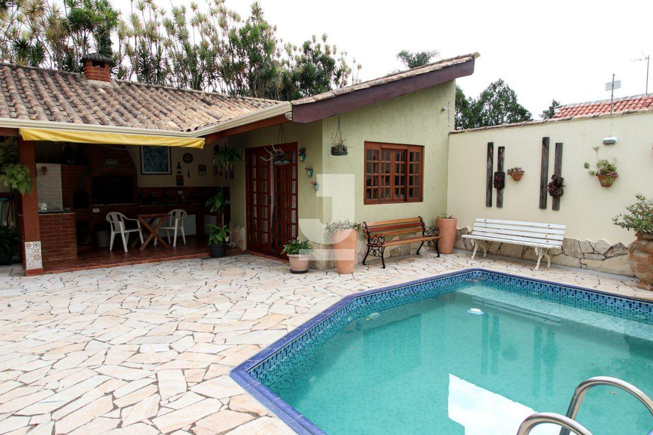 Casa para alugar com 3 quartos, 402m² - Foto 5