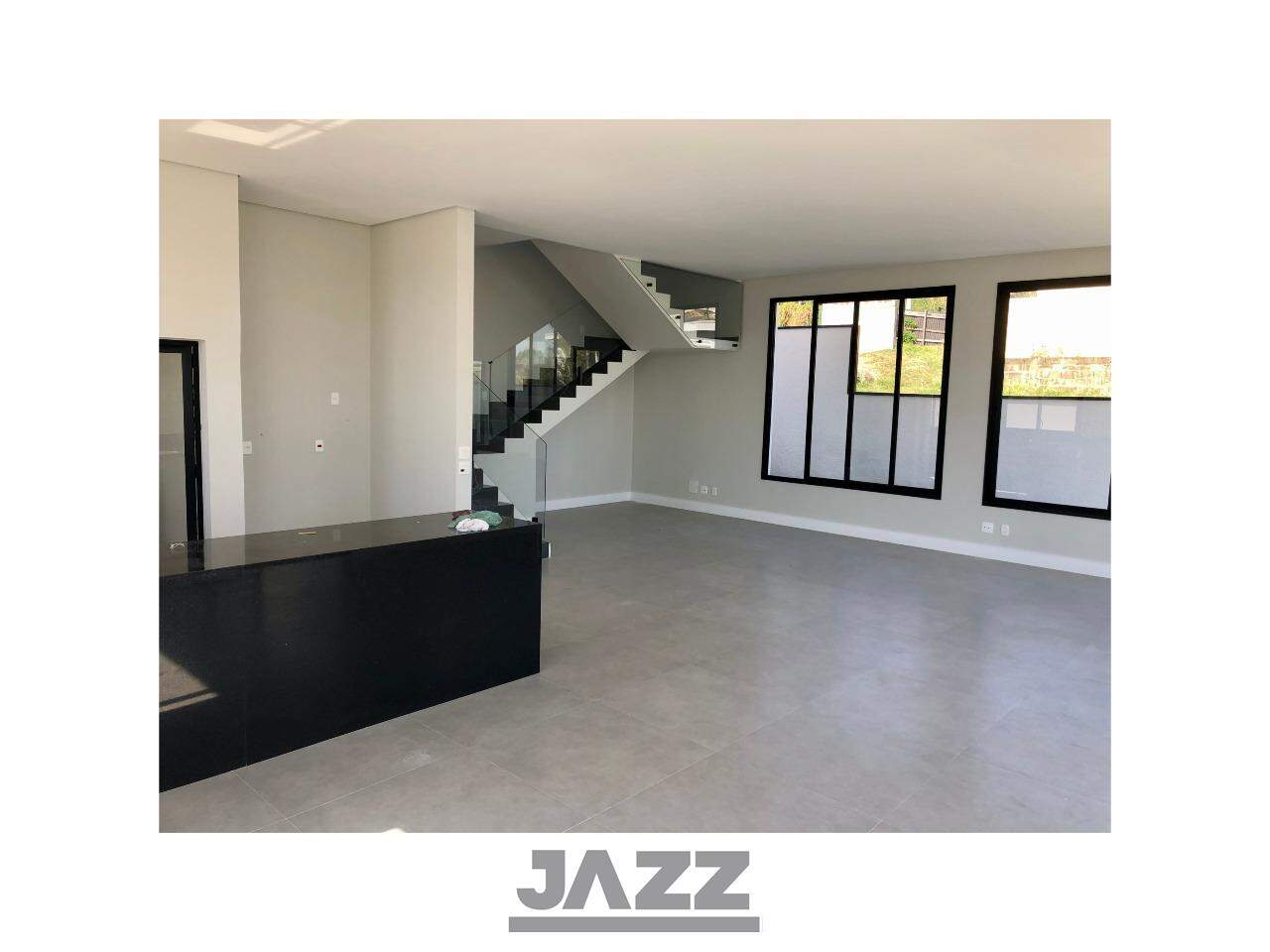 Casa de Condomínio à venda com 5 quartos, 342m² - Foto 2