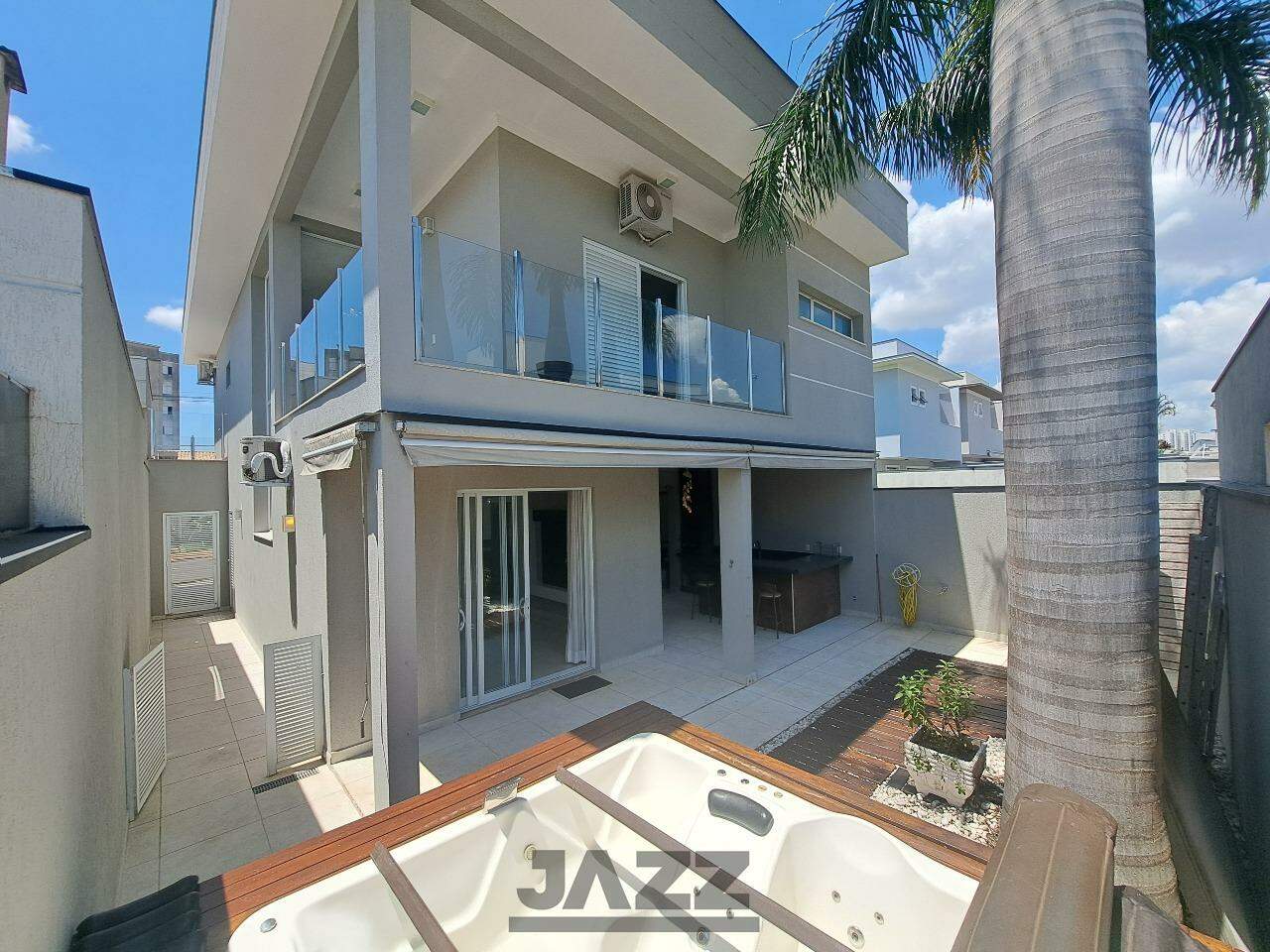 Casa de Condomínio à venda com 3 quartos, 225m² - Foto 1