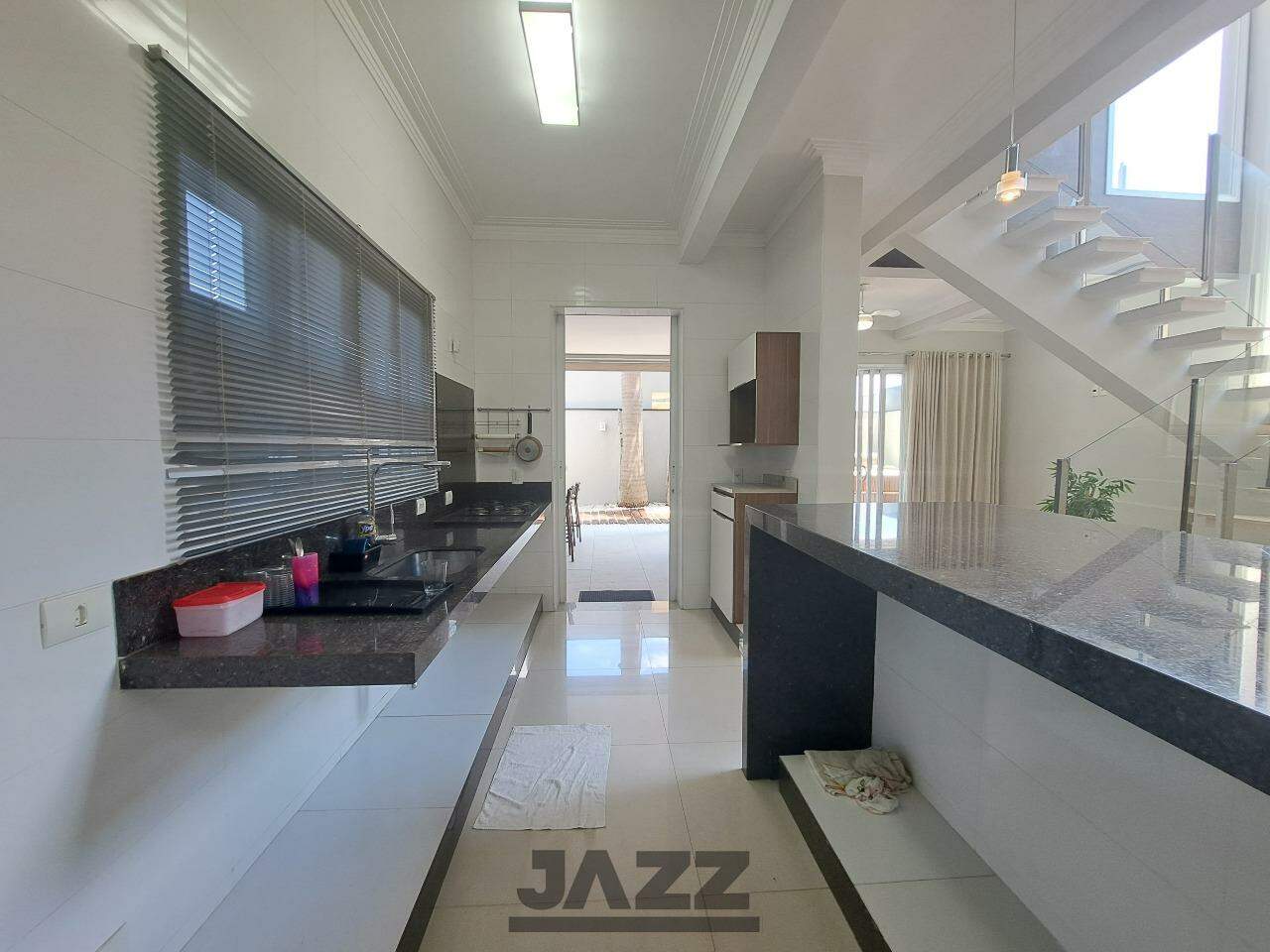 Casa de Condomínio à venda com 3 quartos, 225m² - Foto 11