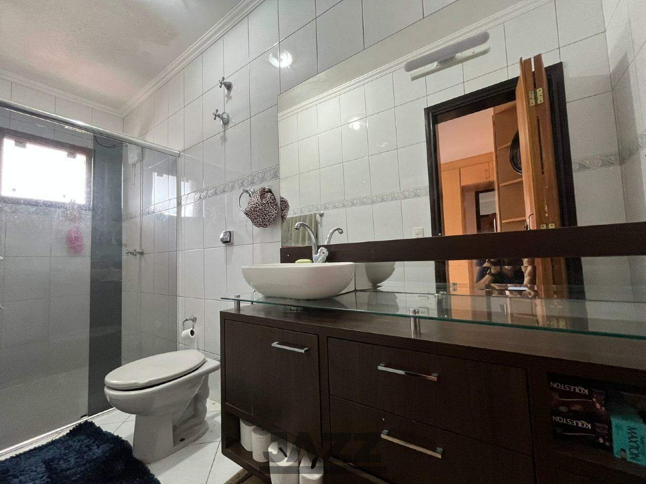 Casa à venda com 5 quartos, 290m² - Foto 24