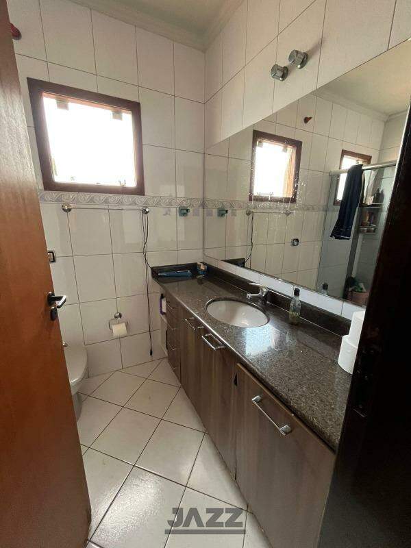 Casa à venda com 5 quartos, 290m² - Foto 11