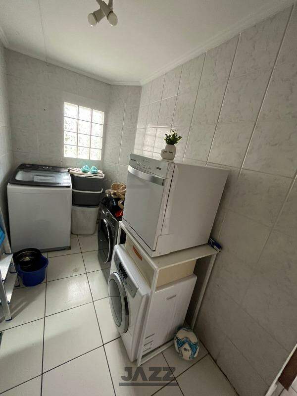 Casa à venda com 5 quartos, 290m² - Foto 26