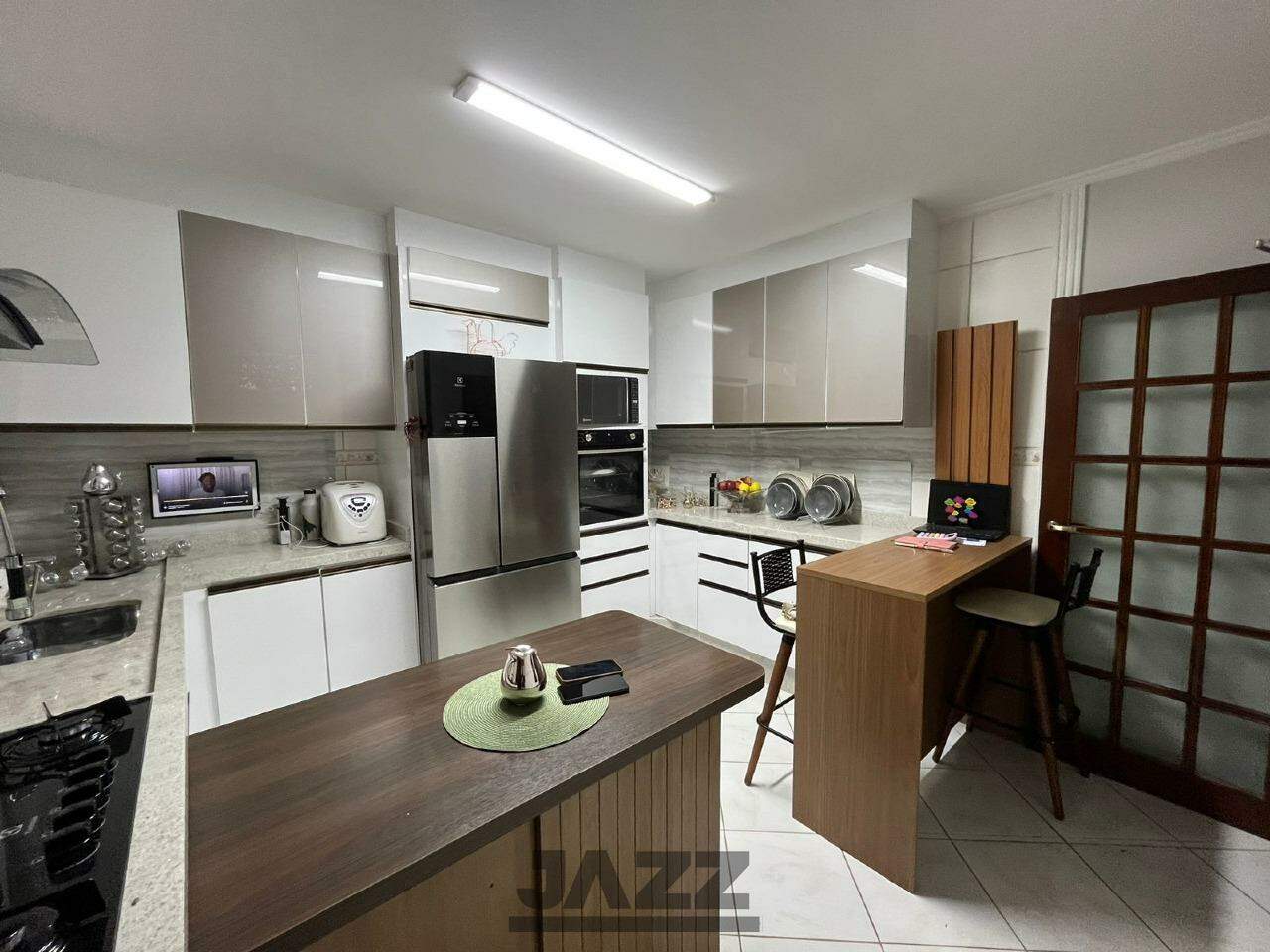 Casa à venda com 5 quartos, 290m² - Foto 7