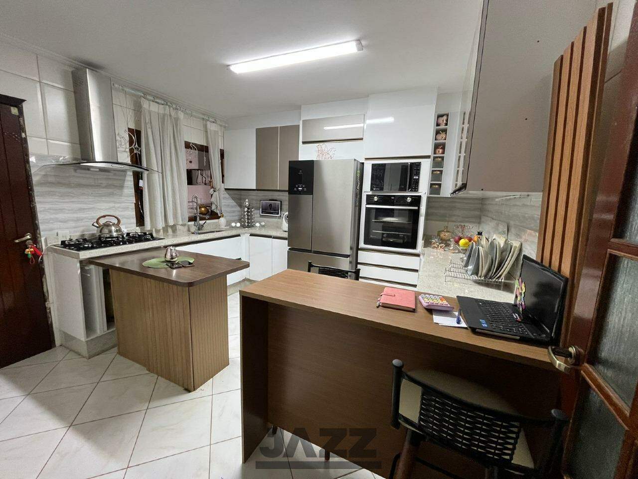 Casa à venda com 5 quartos, 290m² - Foto 8