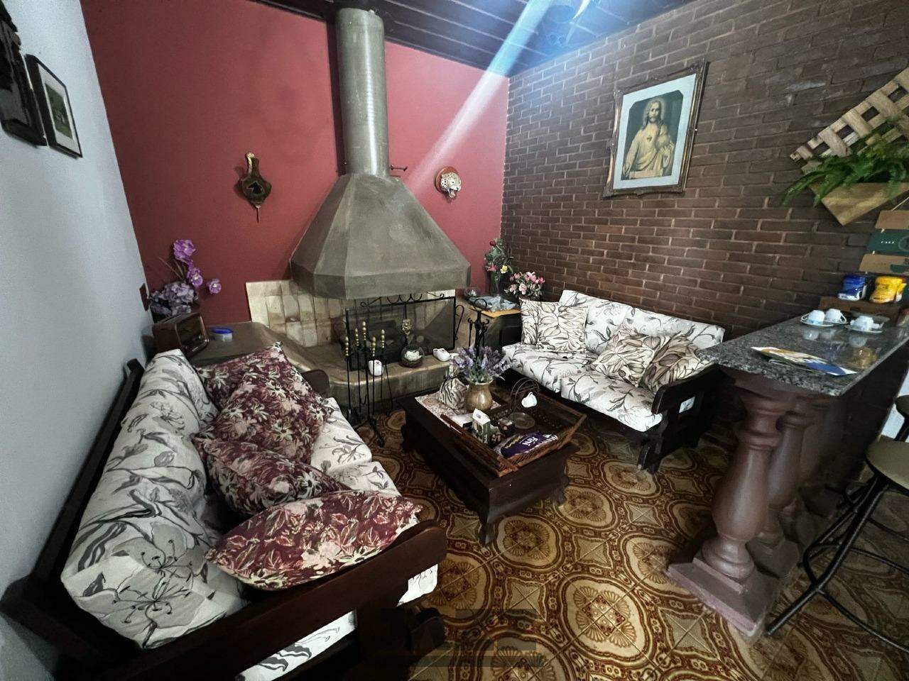 Chácara à venda com 5 quartos, 350m² - Foto 8