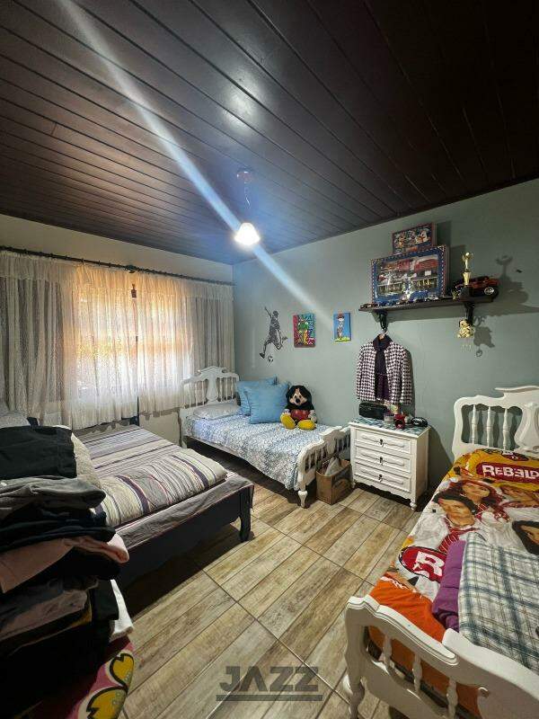 Chácara à venda com 5 quartos, 350m² - Foto 13