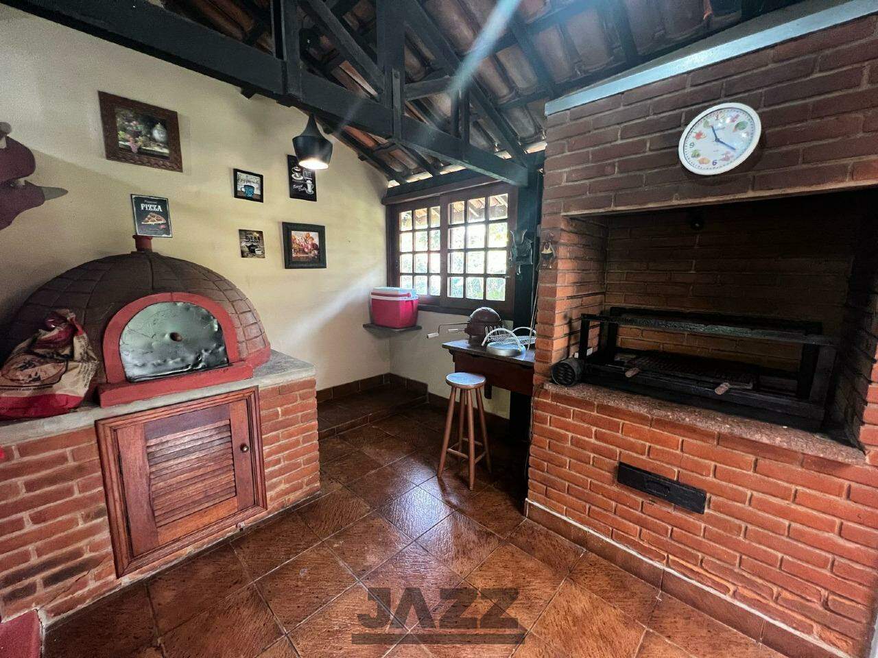 Chácara à venda com 5 quartos, 350m² - Foto 33