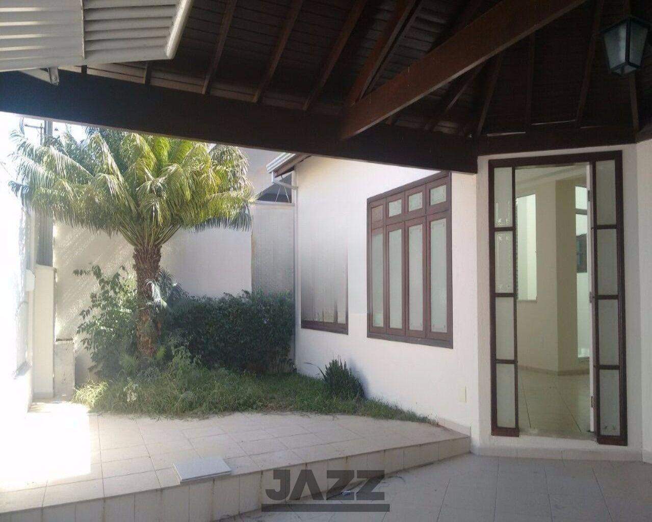 Casa à venda com 3 quartos, 207m² - Foto 2