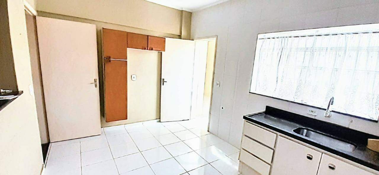 Apartamento para alugar com 4 quartos, 150m² - Foto 24