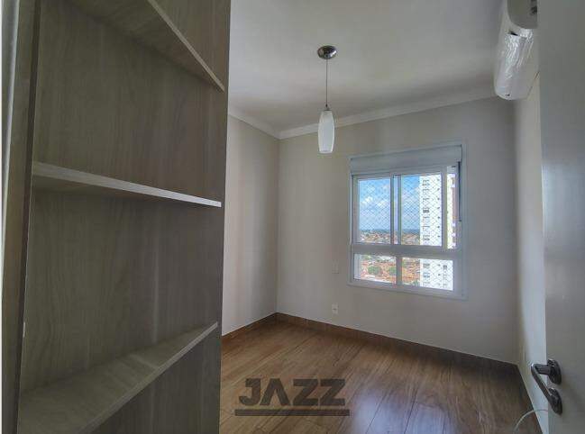 Apartamento para alugar com 3 quartos, 119m² - Foto 13