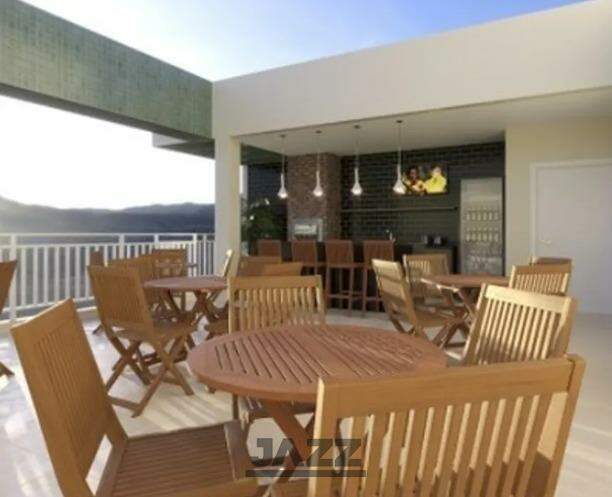 Apartamento à venda com 2 quartos, 70m² - Foto 4