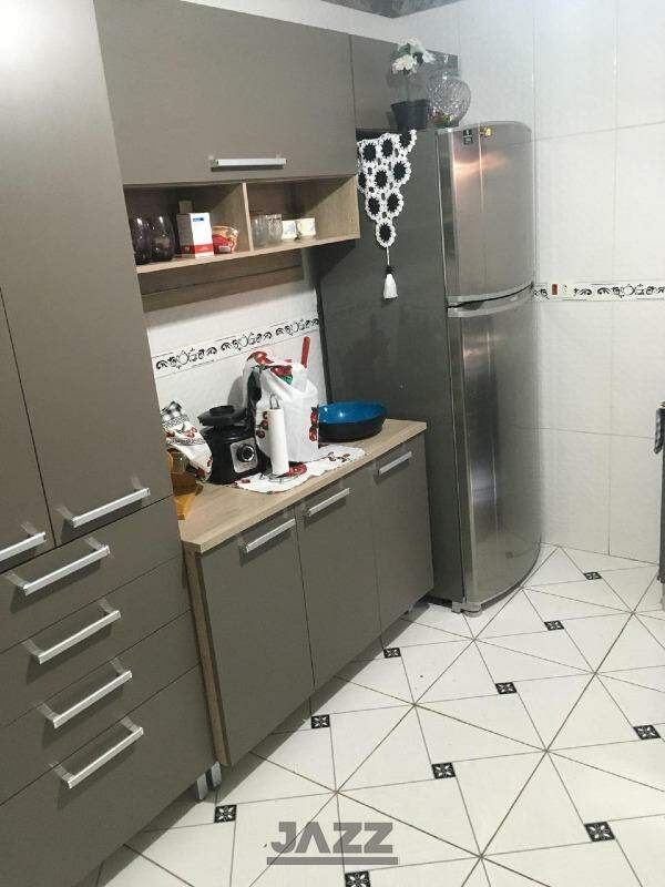 Casa à venda com 3 quartos, 100m² - Foto 2