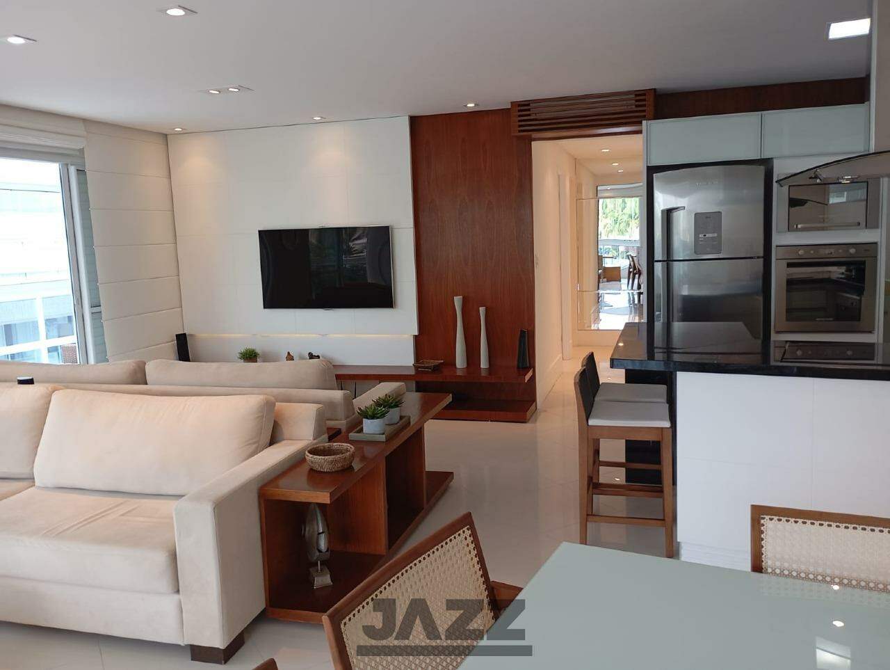Apartamento à venda com 3 quartos, 141m² - Foto 4