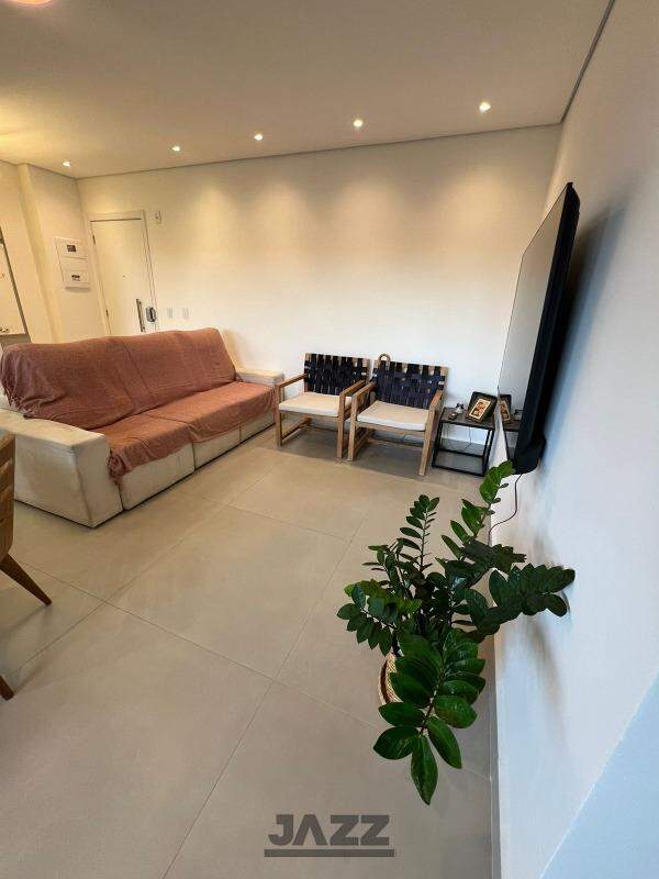 Apartamento à venda com 2 quartos, 67m² - Foto 3