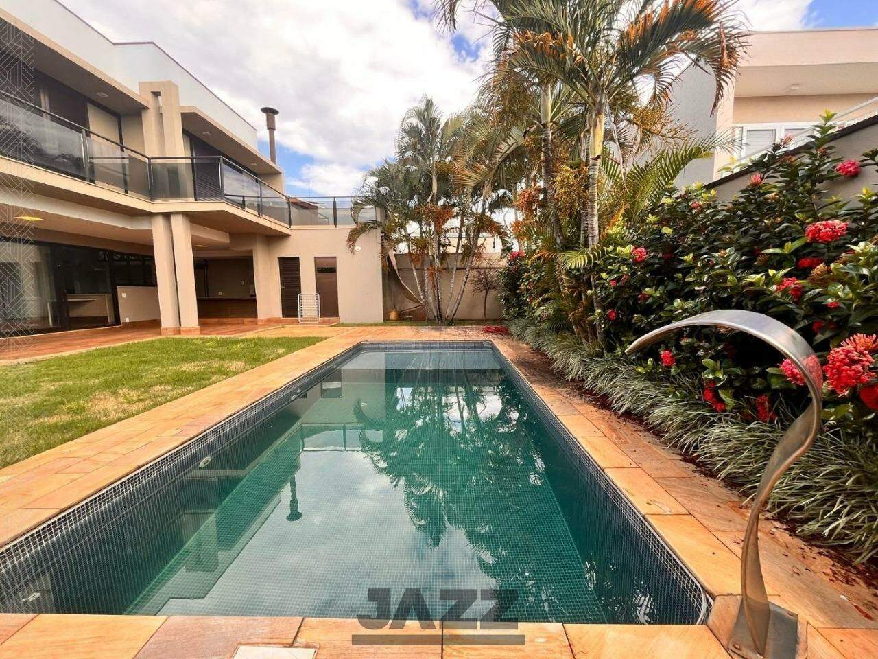Casa de Condomínio para alugar com 3 quartos, 286m² - Foto 1