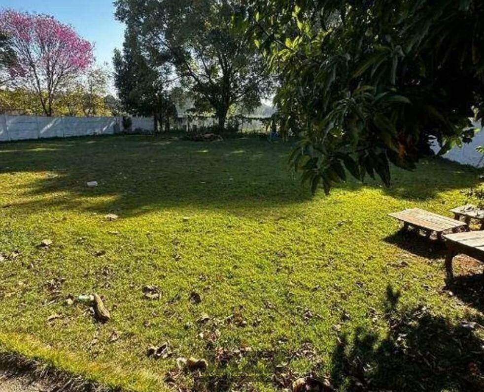 Terreno à venda com 3 quartos, 90m² - Foto 2